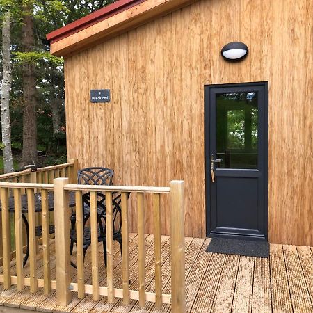 Breckland Lodge 2 With Hot Tub Belladrum Exterior foto